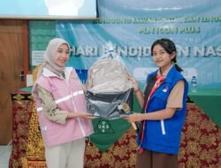 Semangat Belajar Meningkat! PLN Icon Plus Ajak Siswa SMPN 1 Kintamani Ikut Kuis dan Bagikan Peralatan Sekolah